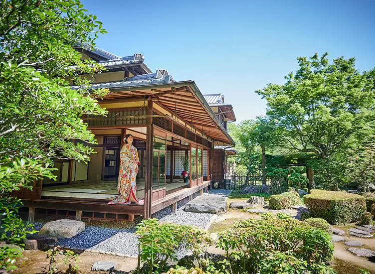 ヴォヤージュ ドゥ ルミエール 京都七条迎賓館