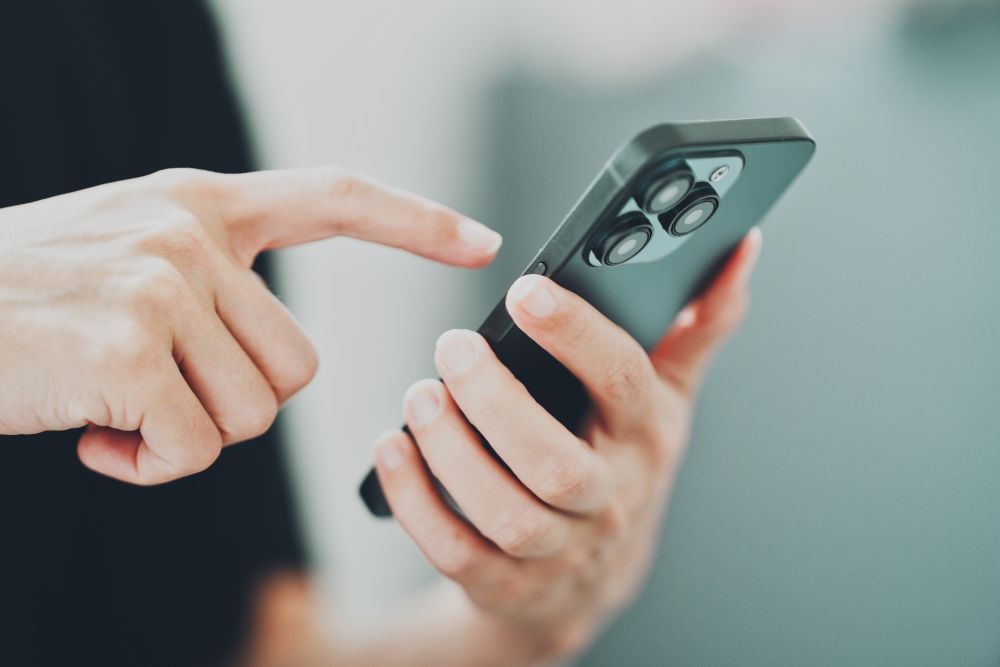 エッジフォワードのプロポーズプランナーにラインで相談している様子