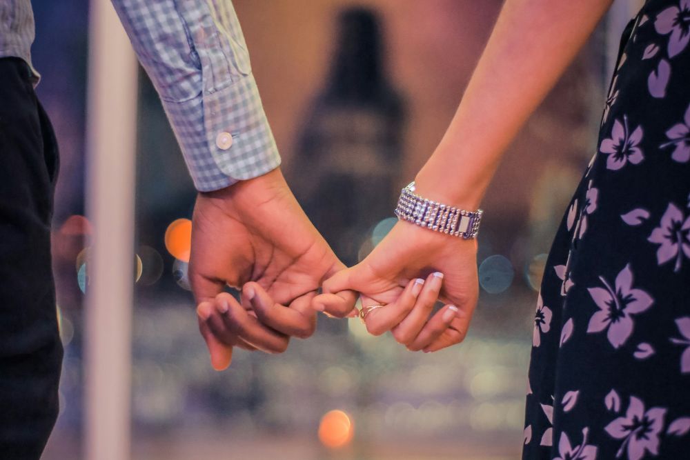 仲良しの夫婦のイメージ